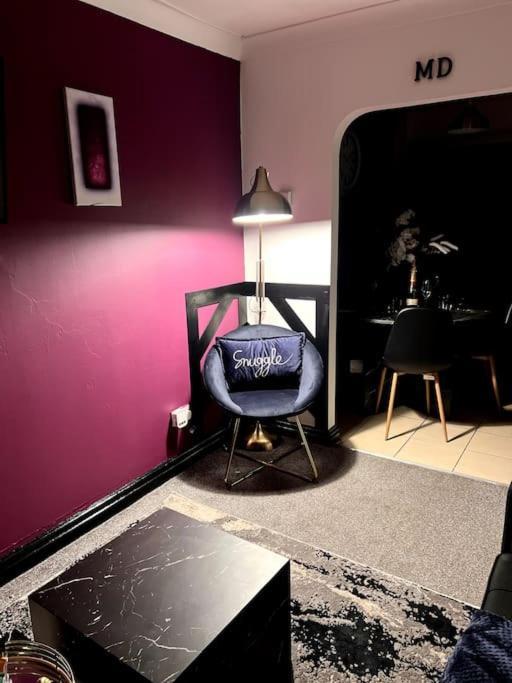 Vila Beautiful House Off-Road Free Parking Farnworth Exteriér fotografie